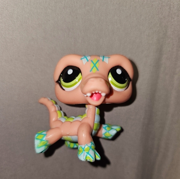 Littlest Pet Shop LPS #1853 Pink Peach Argyle Alligator Crocodile RARE HTF - Picture 1 of 4